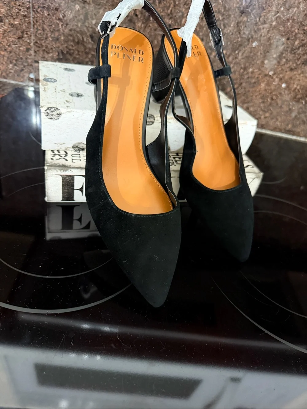 Donald Pliner Black Pointed Slingback Block Heel Pumps Women’s 8.5 M. NEW
